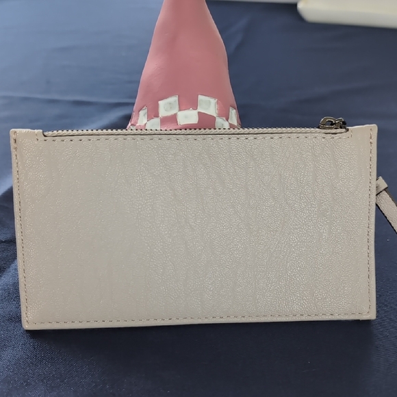 Jessica Simpson Cream Pouch - Picture 2 of 7